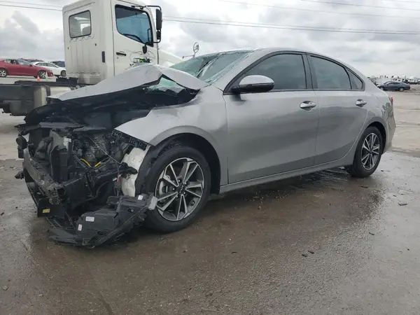3KPF24AD2RE722748 2024 KIA FORTE - Image 1