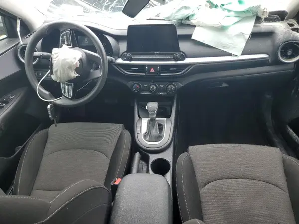 3KPF24AD2RE722748 2024 KIA FORTE - Image 8