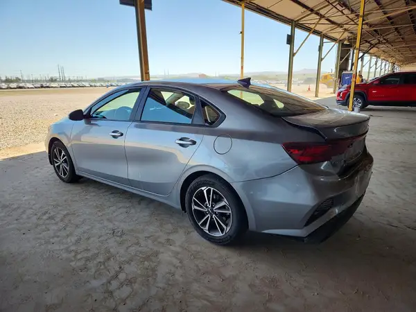 3KPF24AD2RE722992 2024 KIA FORTE - Image 2