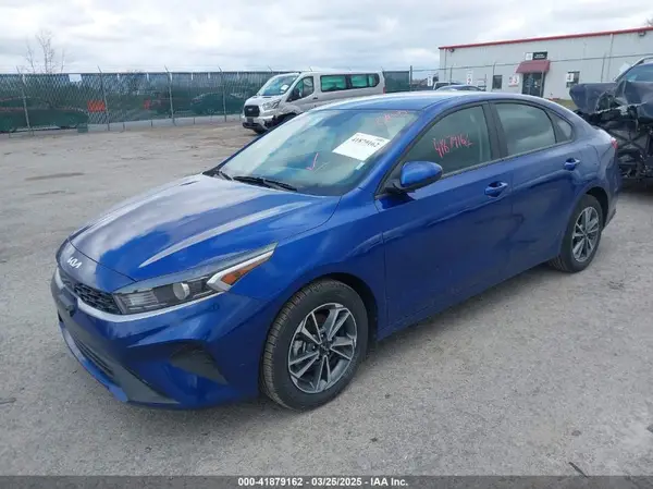 3KPF24AD2RE723754 2024 KIA FORTE - Image 2
