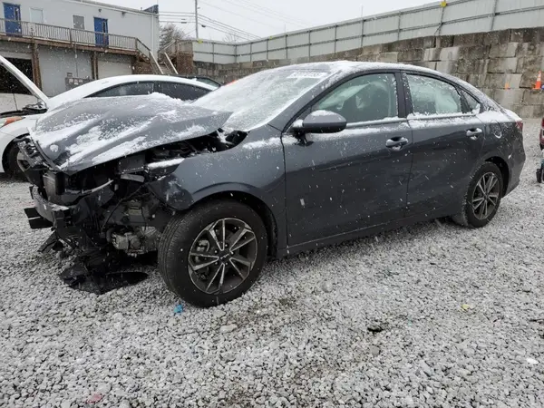 3KPF24AD2RE724404 2024 KIA FORTE - Image 1