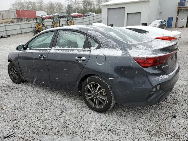 3KPF24AD2RE724404 2024 KIA FORTE - Image 2
