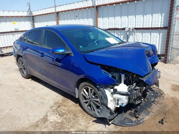 3KPF24AD2RE724435 2024 KIA FORTE - Image 1