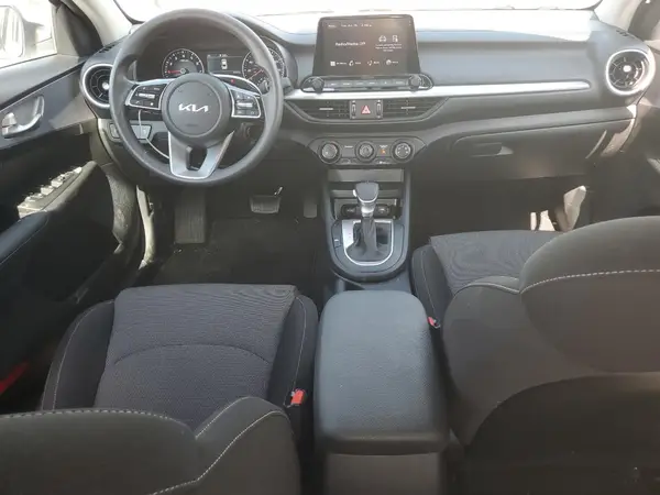 3KPF24AD2RE724533 2024 KIA FORTE - Image 8