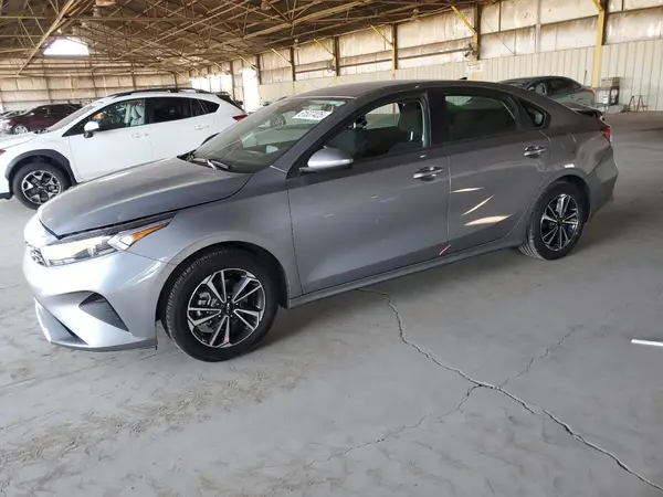 3KPF24AD2RE724614 2024 KIA FORTE - Image 1