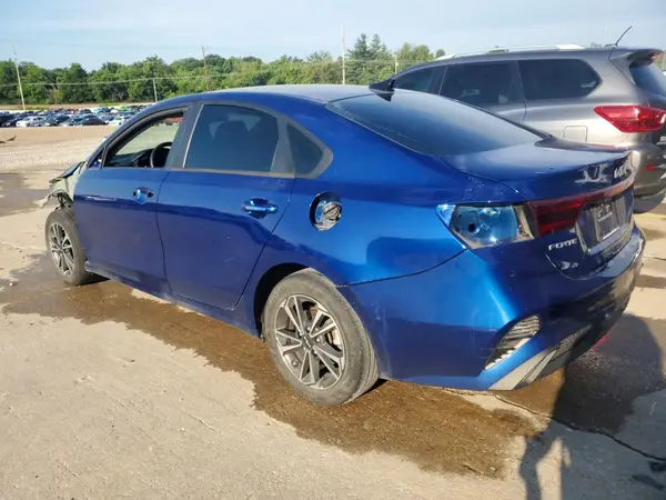 3KPF24AD2RE725620 2024 KIA FORTE - Image 2