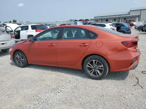 3KPF24AD2RE726802 2024 KIA FORTE - Image 2
