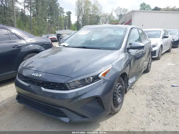3KPF24AD2RE727061 2024 KIA FORTE - Image 2