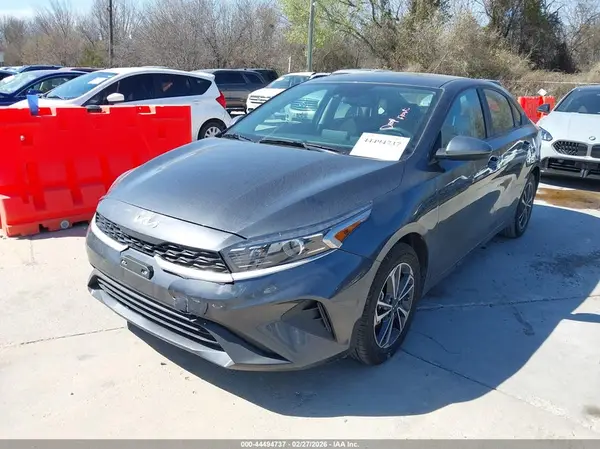 3KPF24AD2RE729912 2024 KIA FORTE - Image 2
