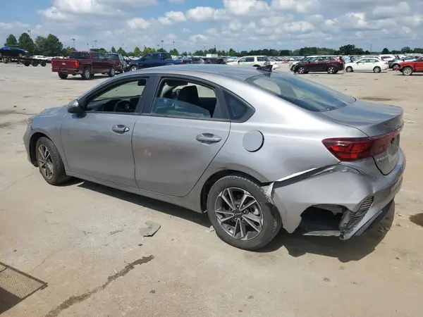 3KPF24AD2RE731353 2024 KIA FORTE - Image 2