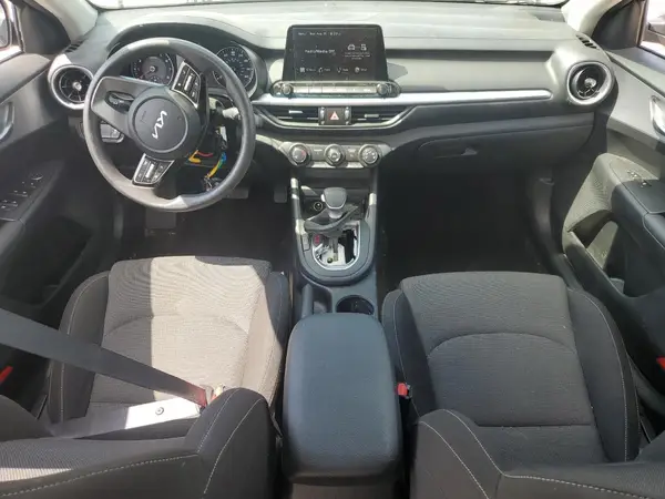 3KPF24AD2RE731353 2024 KIA FORTE - Image 8