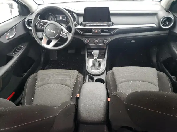 3KPF24AD2RE731563 2024 KIA FORTE - Image 8