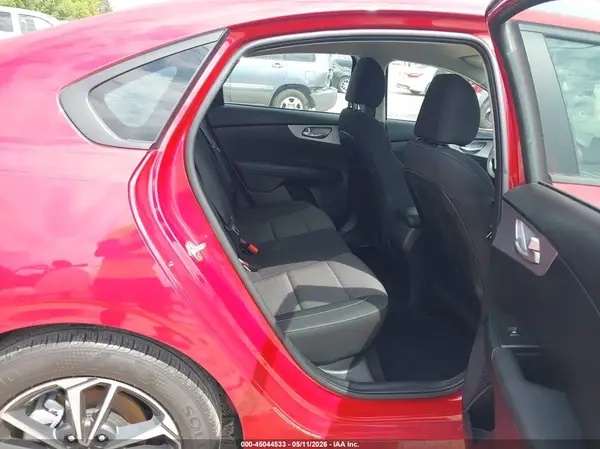 3KPF24AD2RE732003 2024 KIA FORTE - Image 8