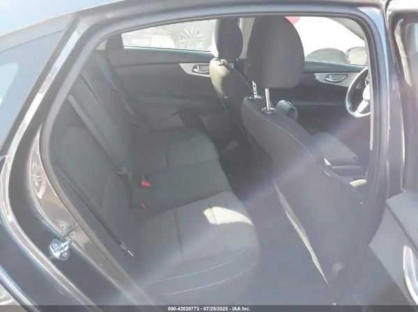 3KPF24AD2RE732776 2024 KIA FORTE - Image 8