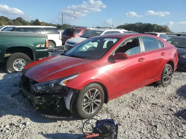3KPF24AD2RE734687 2024 KIA FORTE - Image 1
