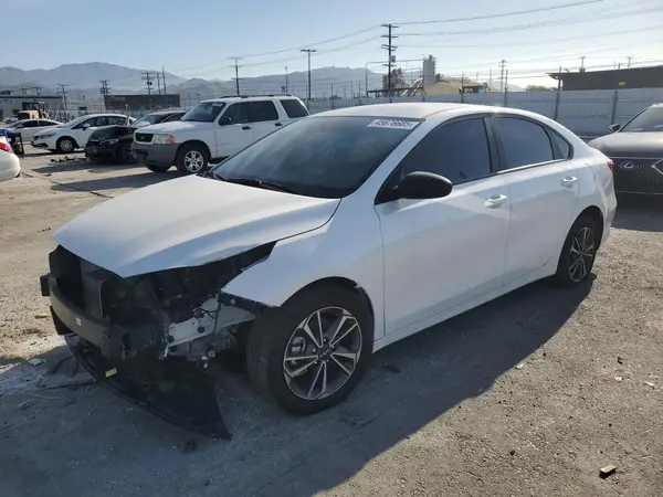 3KPF24AD2RE737444 2024 KIA FORTE - Image 1