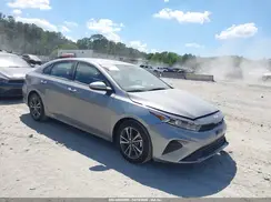 3KPF24AD2RE738500 2024 KIA FORTE