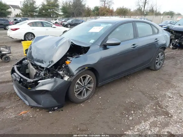 3KPF24AD2RE739162 2024 KIA FORTE - Image 2