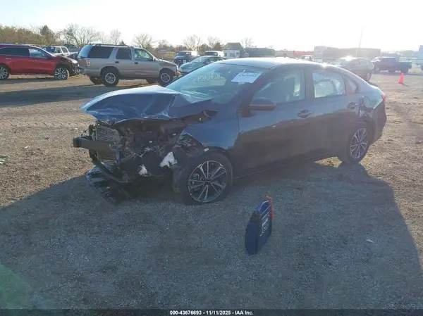 3KPF24AD2RE740277 2024 KIA FORTE - Image 2