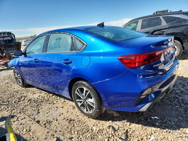 3KPF24AD2RE743003 2024 KIA FORTE - Image 2