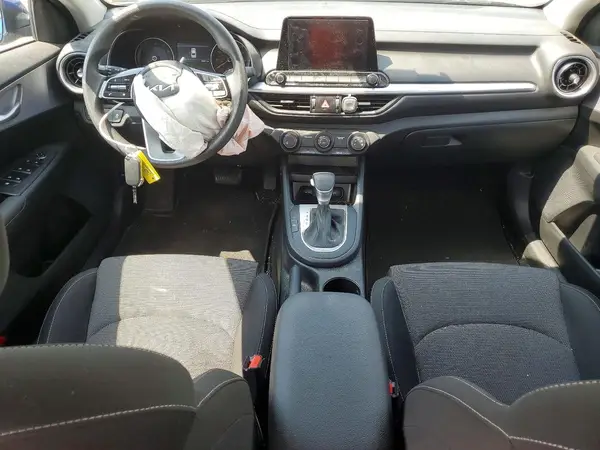 3KPF24AD2RE744071 2024 KIA FORTE - Image 8