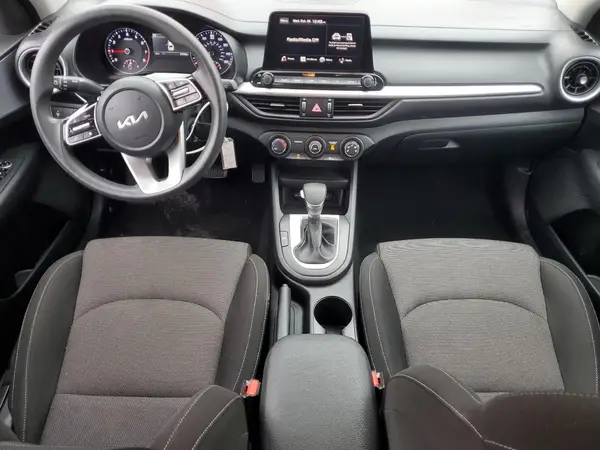 3KPF24AD2RE745138 2024 KIA FORTE - Image 8