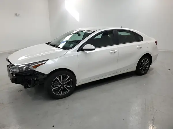 3KPF24AD2RE745964 2024 KIA FORTE - Image 1