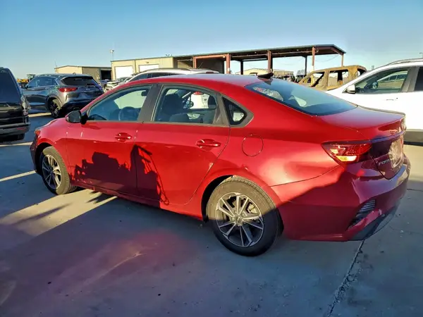 3KPF24AD2RE746077 2024 KIA FORTE - Image 2