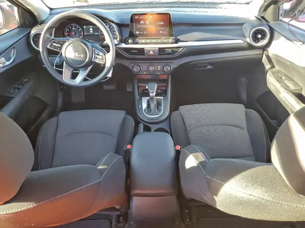 3KPF24AD2RE746077 2024 KIA FORTE - Image 8