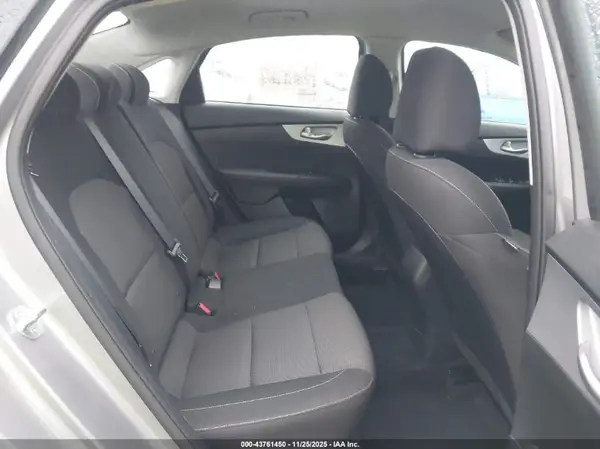 3KPF24AD2RE749531 2024 KIA FORTE - Image 8