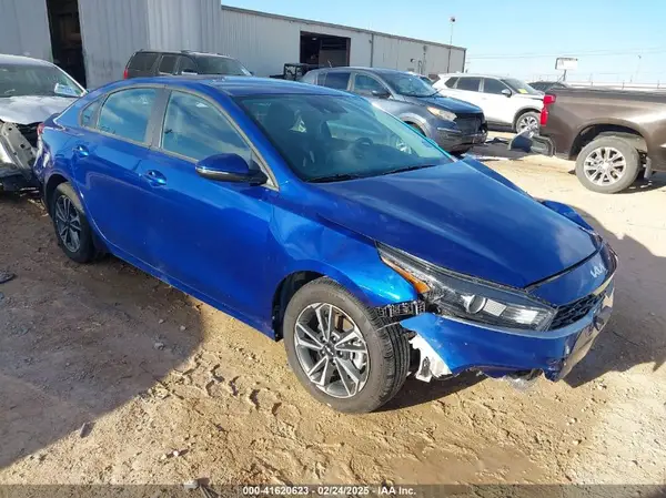 3KPF24AD2RE749898 2024 KIA FORTE - Image 1