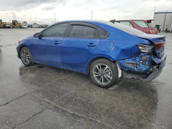 3KPF24AD2RE749903 2024 KIA FORTE - Image 2