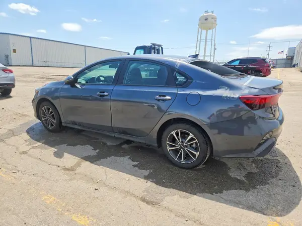 3KPF24AD2RE750629 2024 KIA FORTE - Image 2