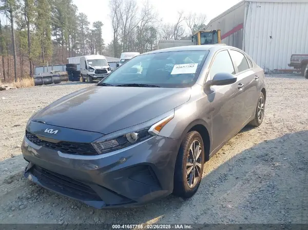 3KPF24AD2RE751599 2024 KIA FORTE - Image 2