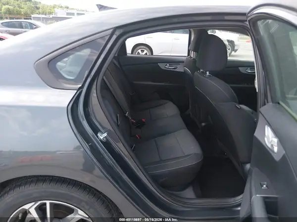 3KPF24AD2RE751750 2024 KIA FORTE - Image 8