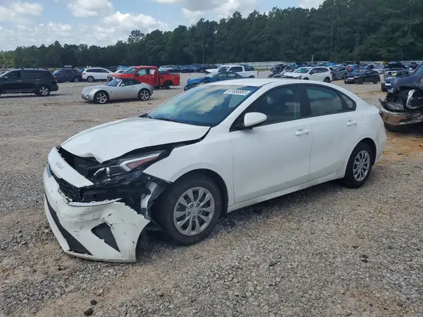 3KPF24AD2RE753028 2024 KIA FORTE - Image 1