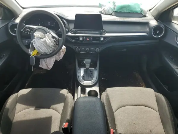 3KPF24AD2RE753028 2024 KIA FORTE - Image 8