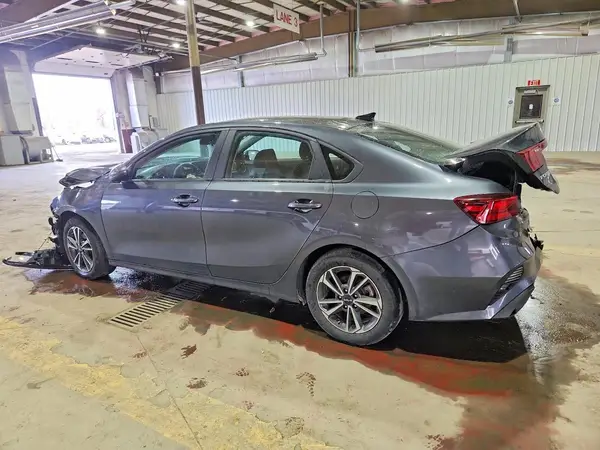 3KPF24AD2RE754051 2024 KIA FORTE - Image 2