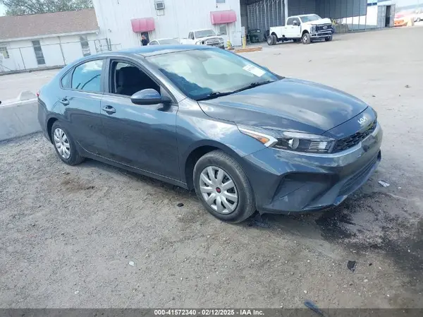 3KPF24AD2RE755457 2024 KIA FORTE - Image 1