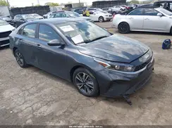 3KPF24AD2RE755667 2024 KIA FORTE
