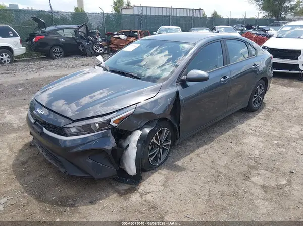 3KPF24AD2RE755667 2024 KIA FORTE - Image 2