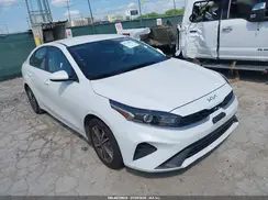 3KPF24AD2RE757063 2024 KIA FORTE