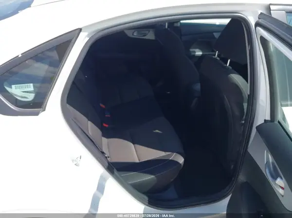 3KPF24AD2RE757063 2024 KIA FORTE - Image 8