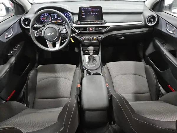 3KPF24AD2RE757970 2024 KIA FORTE - Image 8
