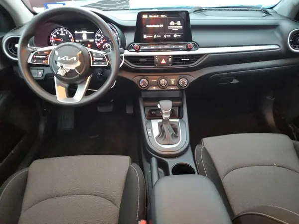 3KPF24AD2RE759167 2024 KIA FORTE - Image 8