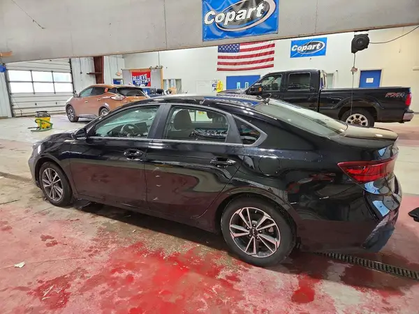 3KPF24AD2RE762179 2024 KIA FORTE - Image 2