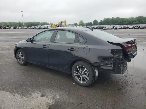3KPF24AD2RE762201 2024 KIA FORTE - Image 2
