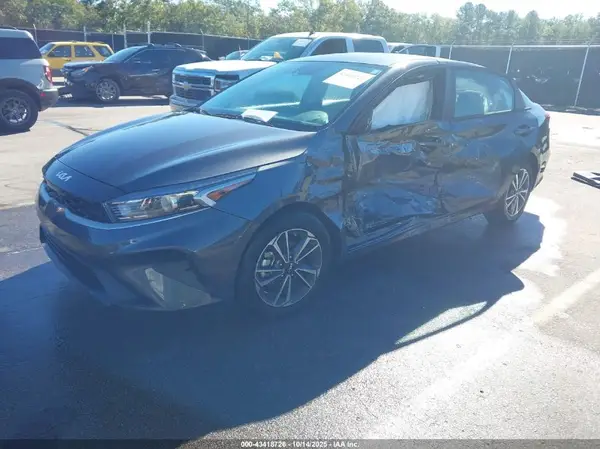 3KPF24AD2RE762487 2024 KIA FORTE - Image 2