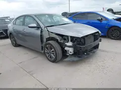3KPF24AD2RE762585 2024 KIA FORTE