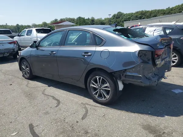 3KPF24AD2RE764739 2024 KIA FORTE - Image 2